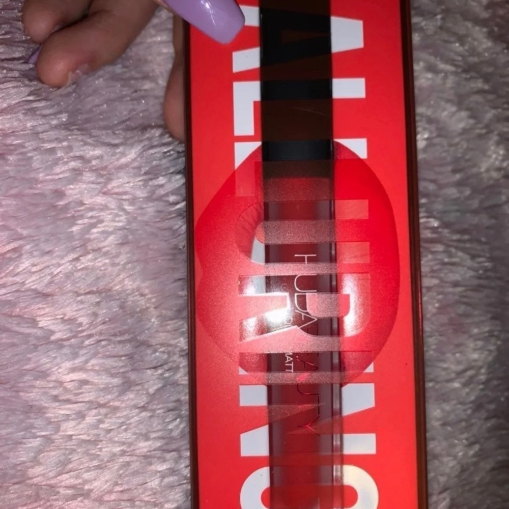 Huda Beauty lipstick